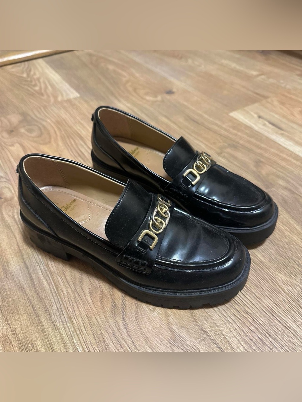 sam edelman black loafers with gold detailing size 6 US